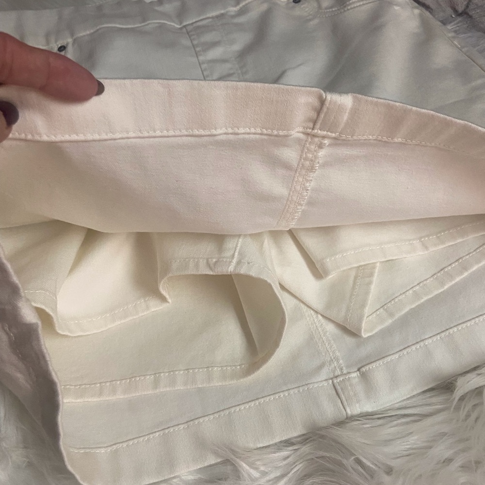 NWT Chico’s Sz 12 White Denim Women’s Skorts - Picture 4 of 10